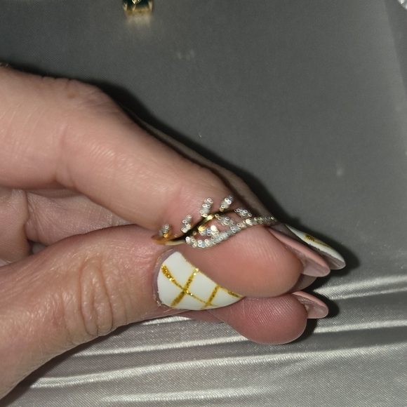 💎White Diamond 14k ✨️Yellow Gold Over Sterling Silver Leaf🌿 Band 0.13ctw♦️NWT♦ - Picture 2 of 5